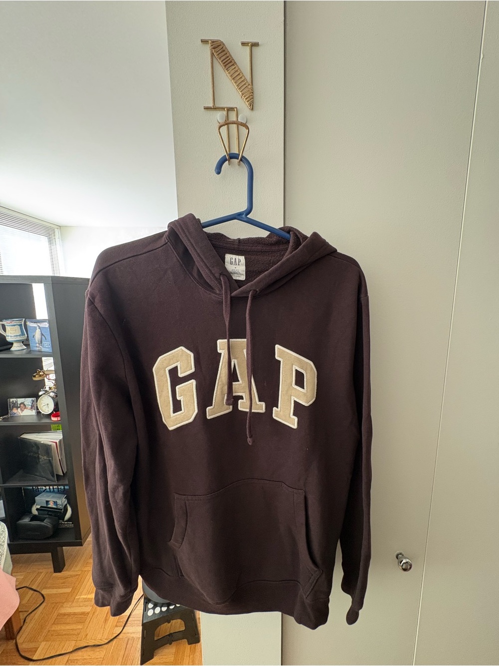GAP Men’s Crewneck Hoodie in Dark Brown with Cream Logo